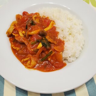 カレー粉で簡単！豚肉とトマトのカレー